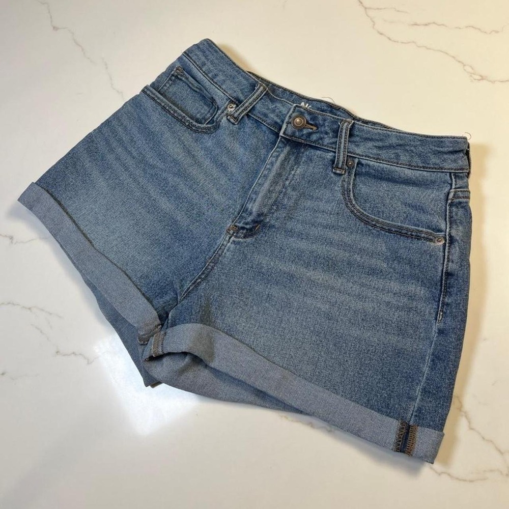 No Boundaries Denim Shorts Womens 10 High Waisted Cuffed Medium Wash Jean